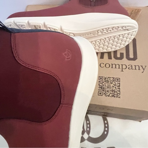 Spenco REVITALIGN Women's Paddock Ankle Bootie Size 5 1/2 Burgundy NEW!! - Picture 10 of 17